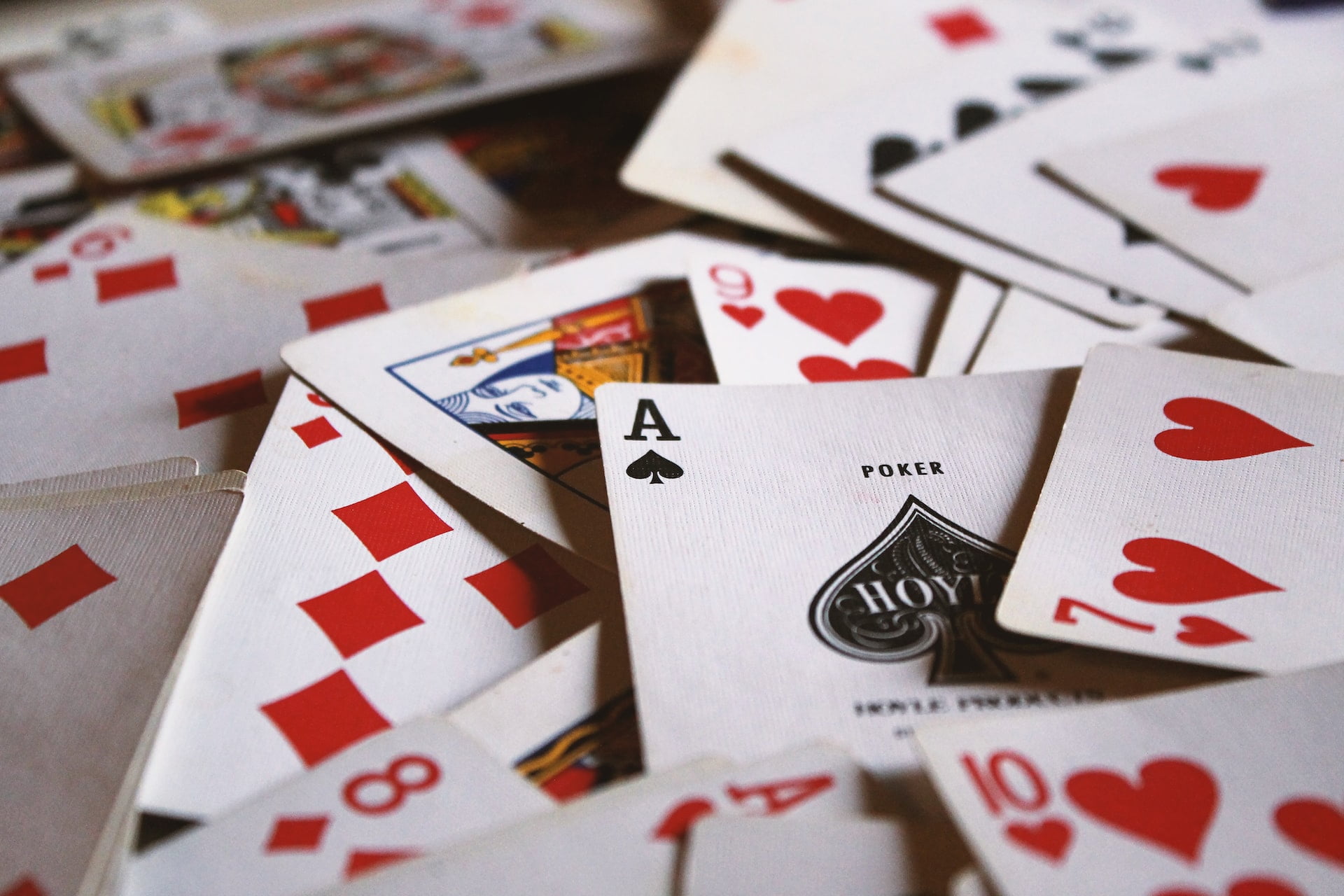 Suuri osa pelaamisesta on siirtynyt  verkkoon – mukaan lukien korttipelit